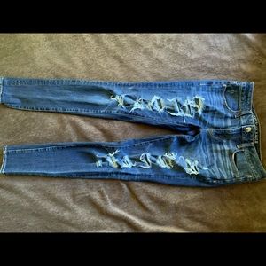 AE Ripped jeans size 4